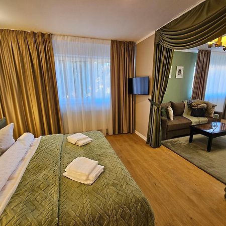 Aristocratic Home Brasov Bagian luar foto