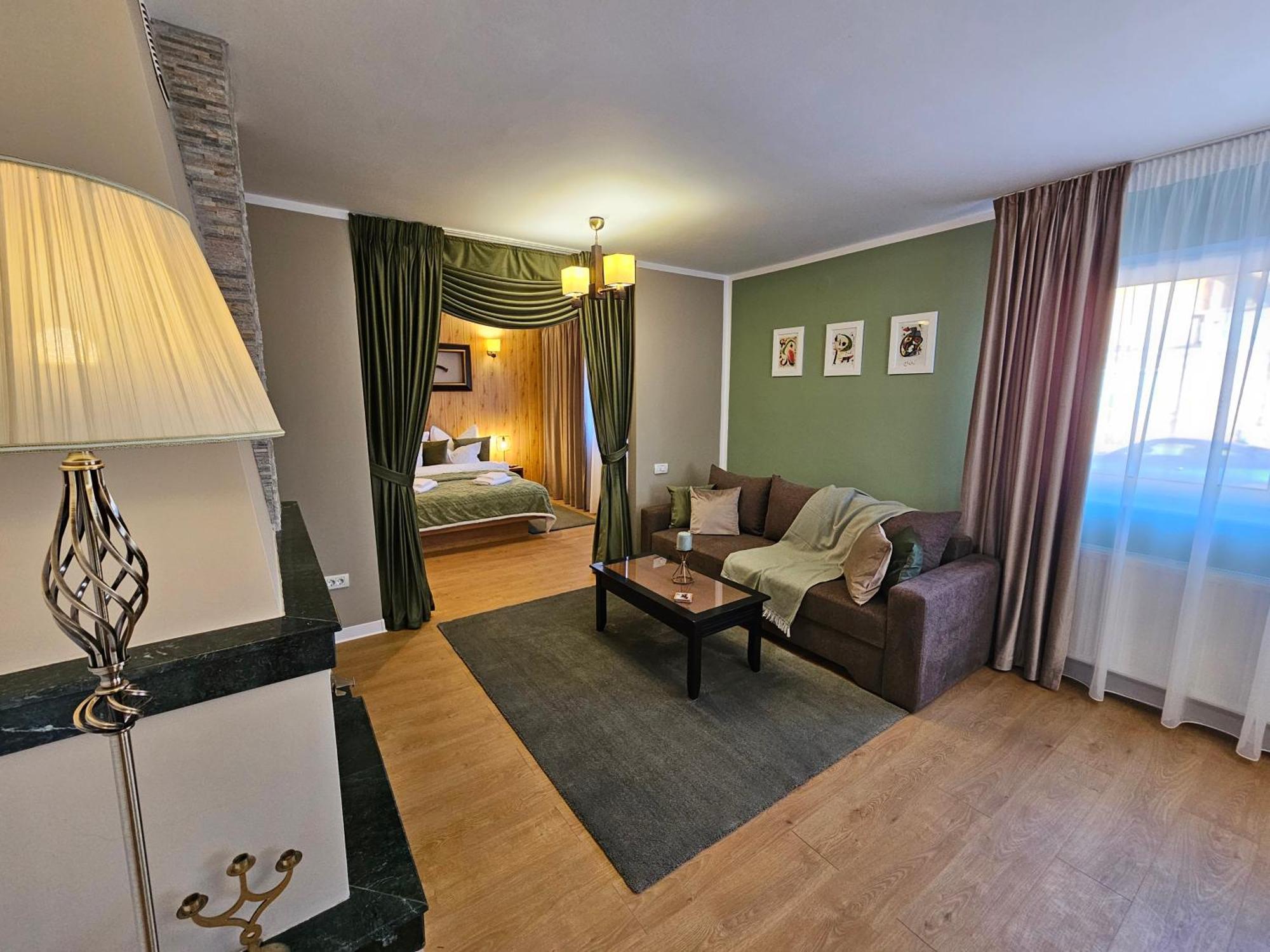 Aristocratic Home Brasov Bagian luar foto