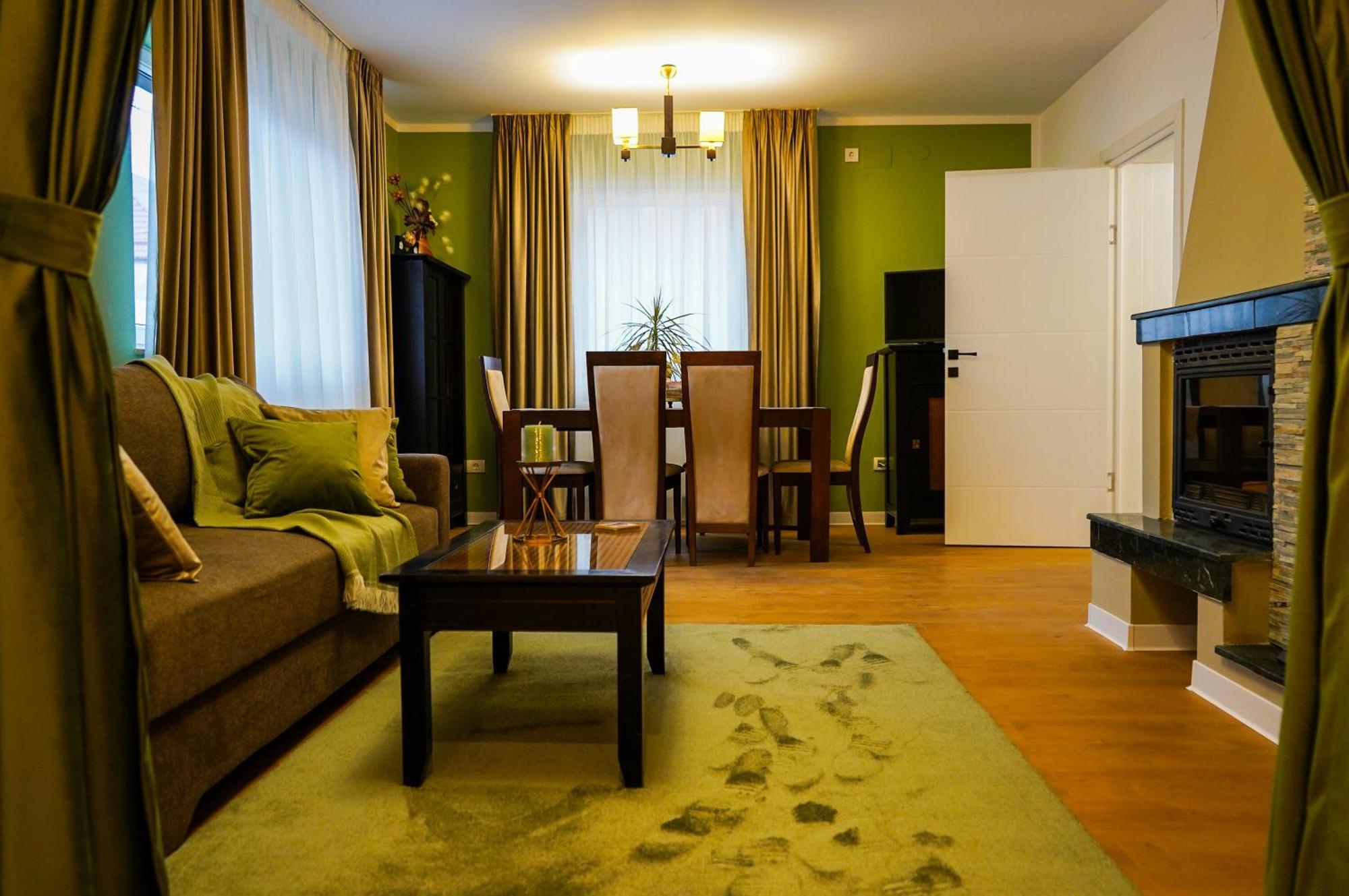 Aristocratic Home Brasov Bagian luar foto